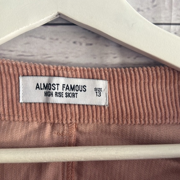 Almost Famous High rise skirt NWT - Picture 4 of 5